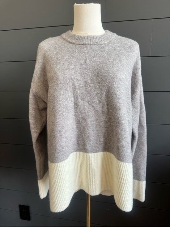 Stylus Sweaters - STYLUS Two-Tone Crewneck Sweater Gray & Cream Cozy Fall Winter Soft Block NWT